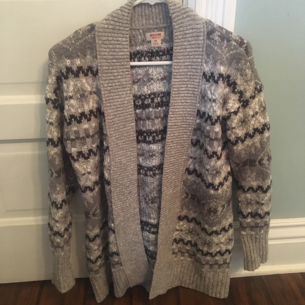 Gray stretchy sweater cardigan